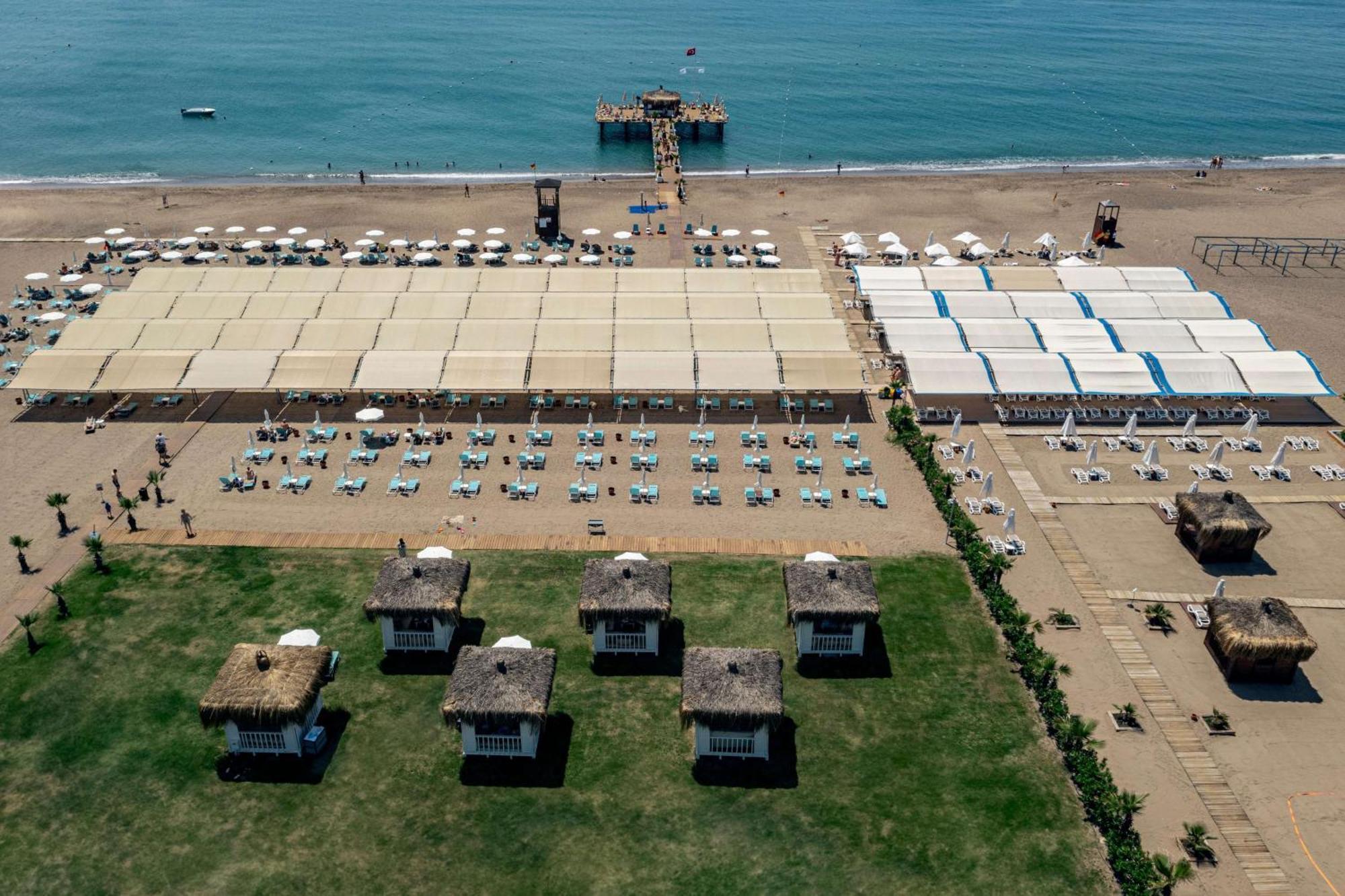 Wyndham Garden Lara Hotel Antalya Exterior photo